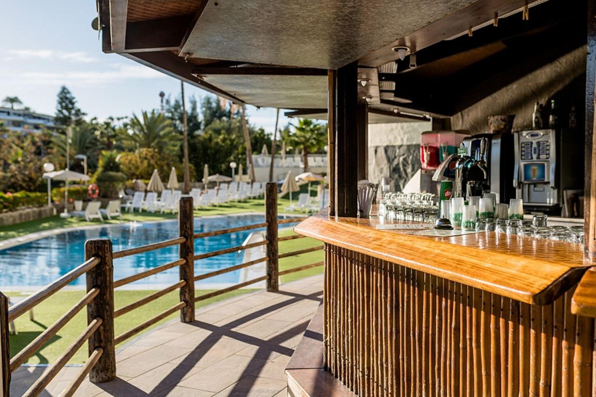 Apartahotel Folias