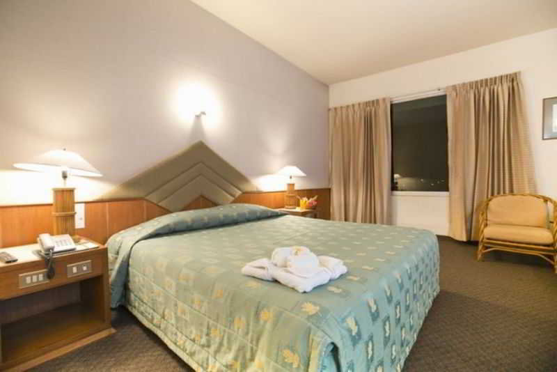 Charoen Hotel