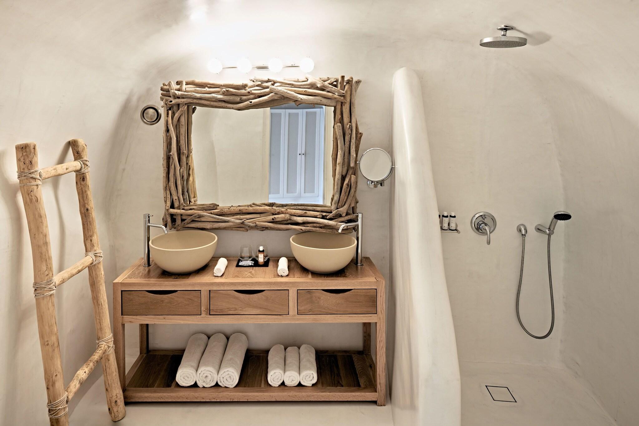 Mystique, a Luxury Collection Hotel, Santorini by null Mystique, a Luxury Collection Hotel, Santorini by null