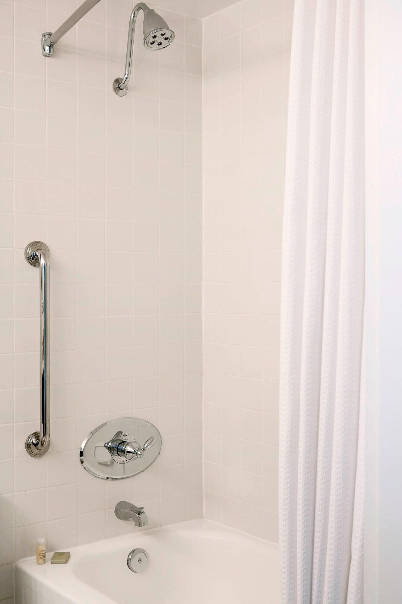 Renaissance Newark Airport Hotel