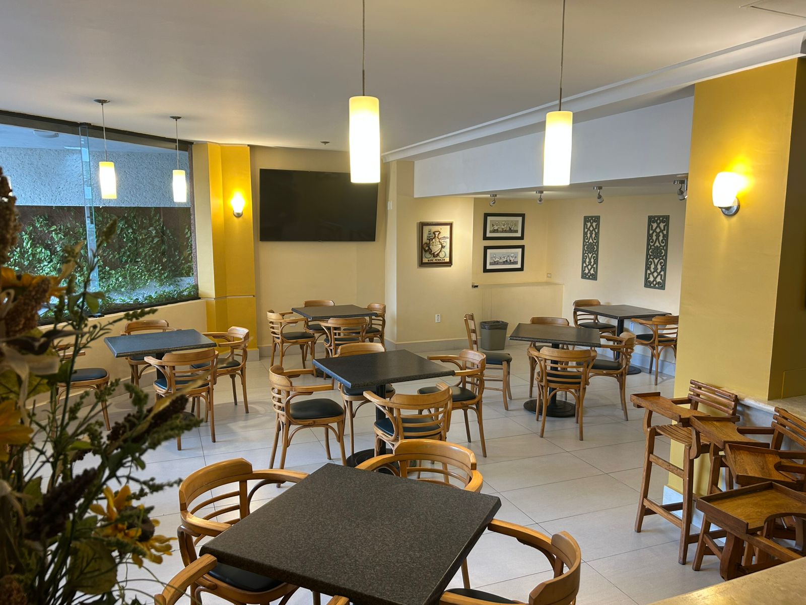Hafersons Inn Hotel & Suites