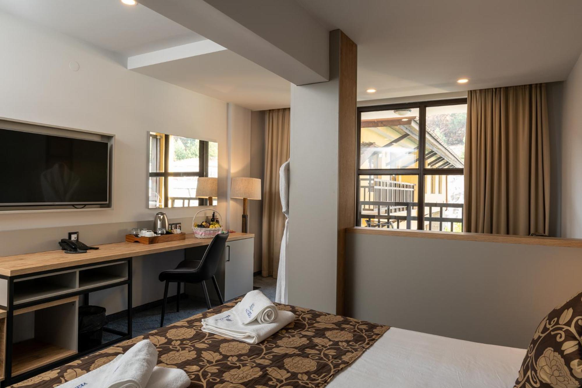 Triple room, deluxe