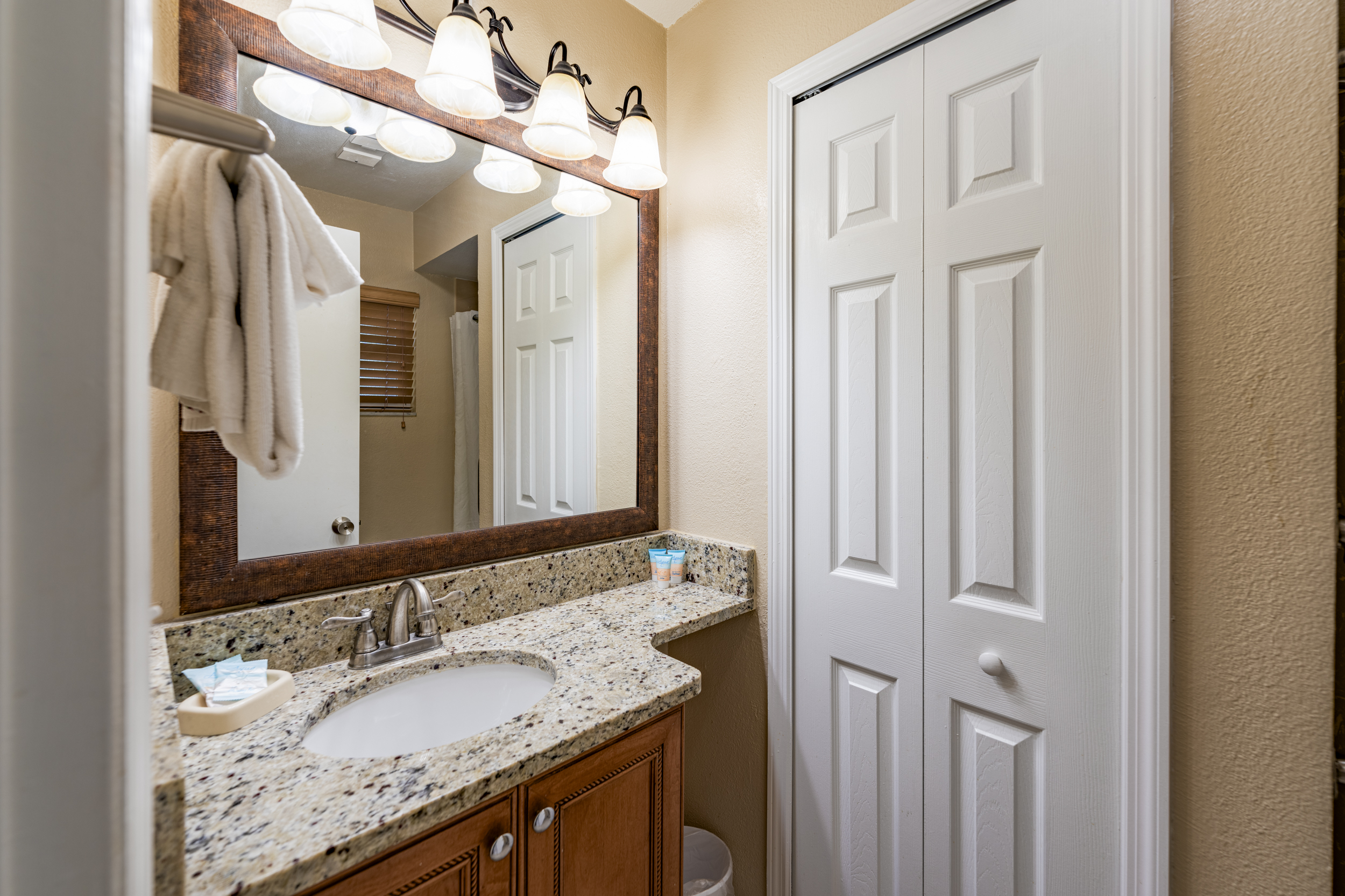 FantasyWorld Resort by null