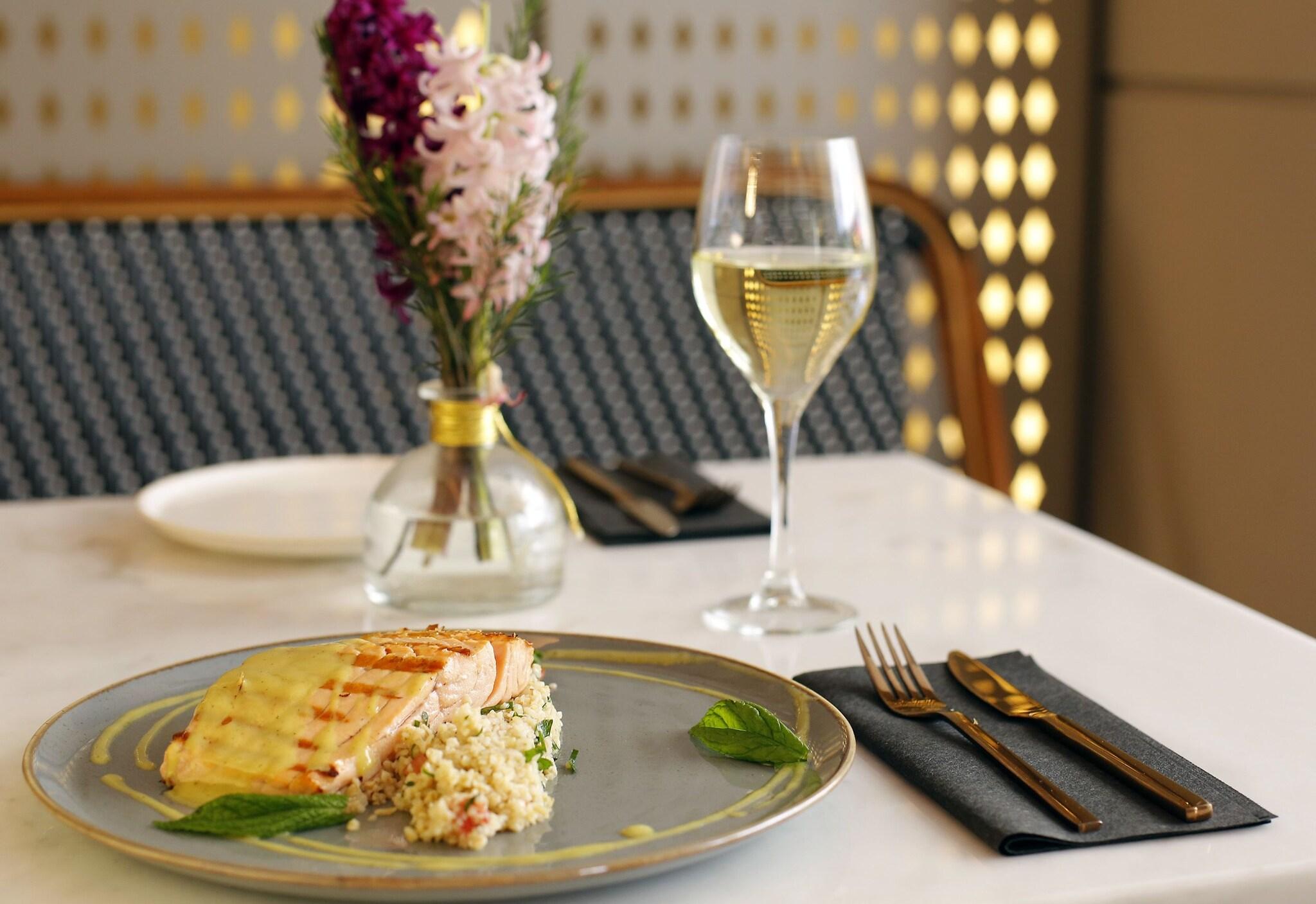 Hotel Lozenge by null