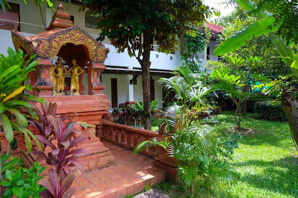 Karinthip Village Hotel by null