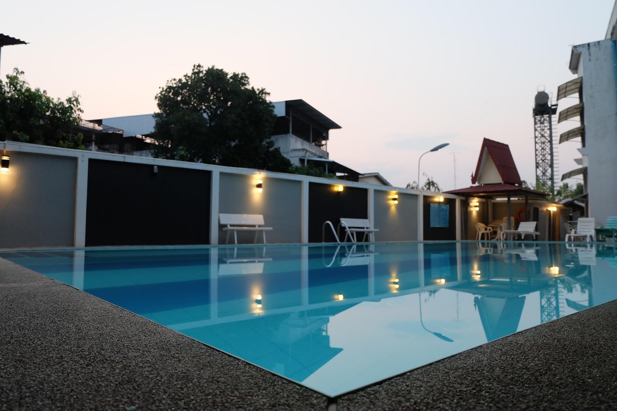 Prince Hotel by null