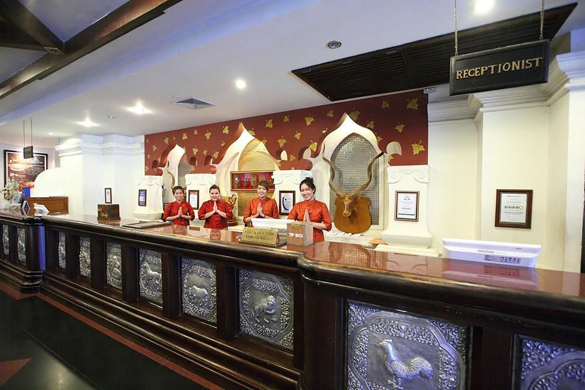 Raming Lodge Hotel & Spa by null