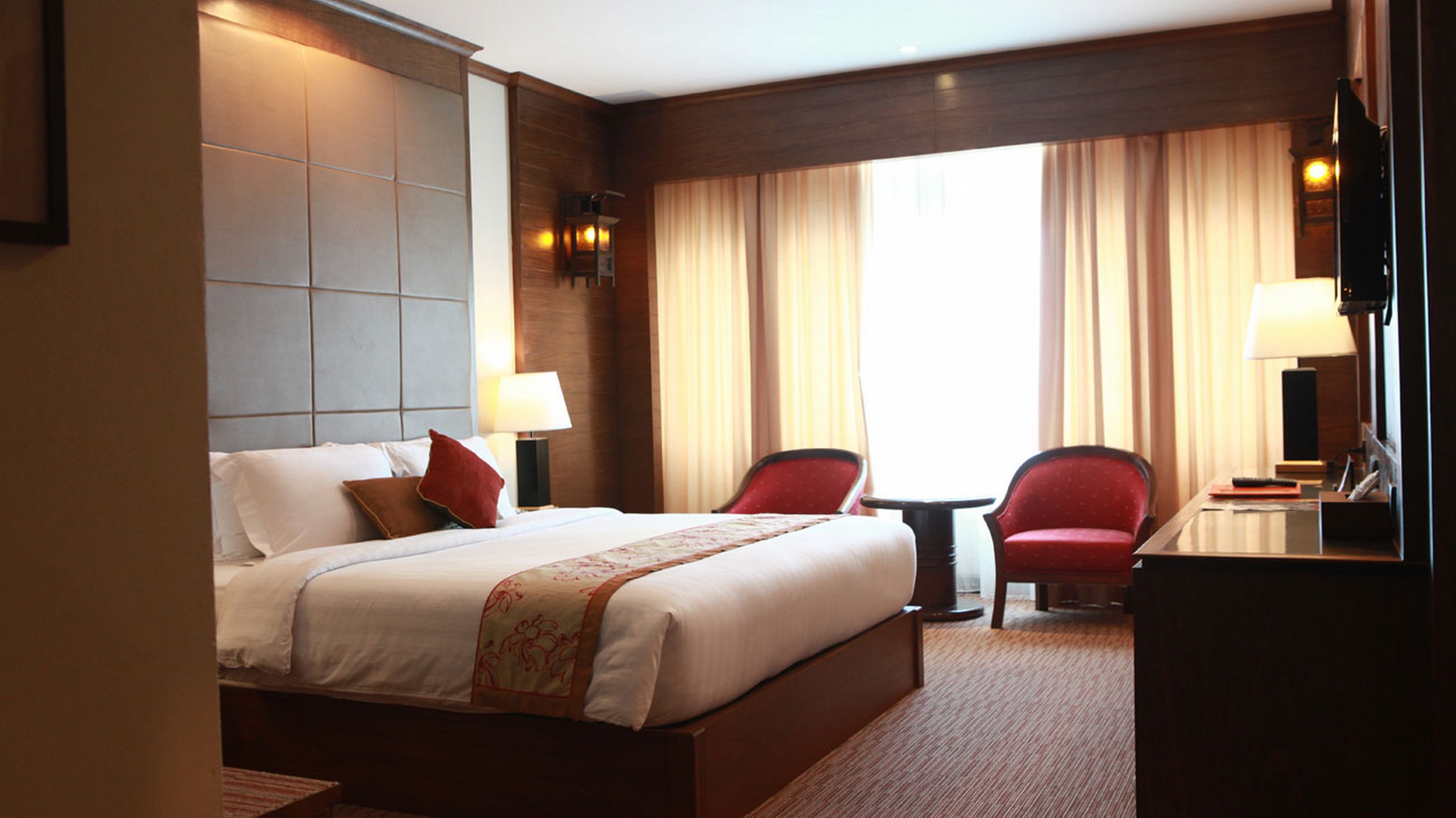 Mövenpick Suriwongse Chiang Mai by null