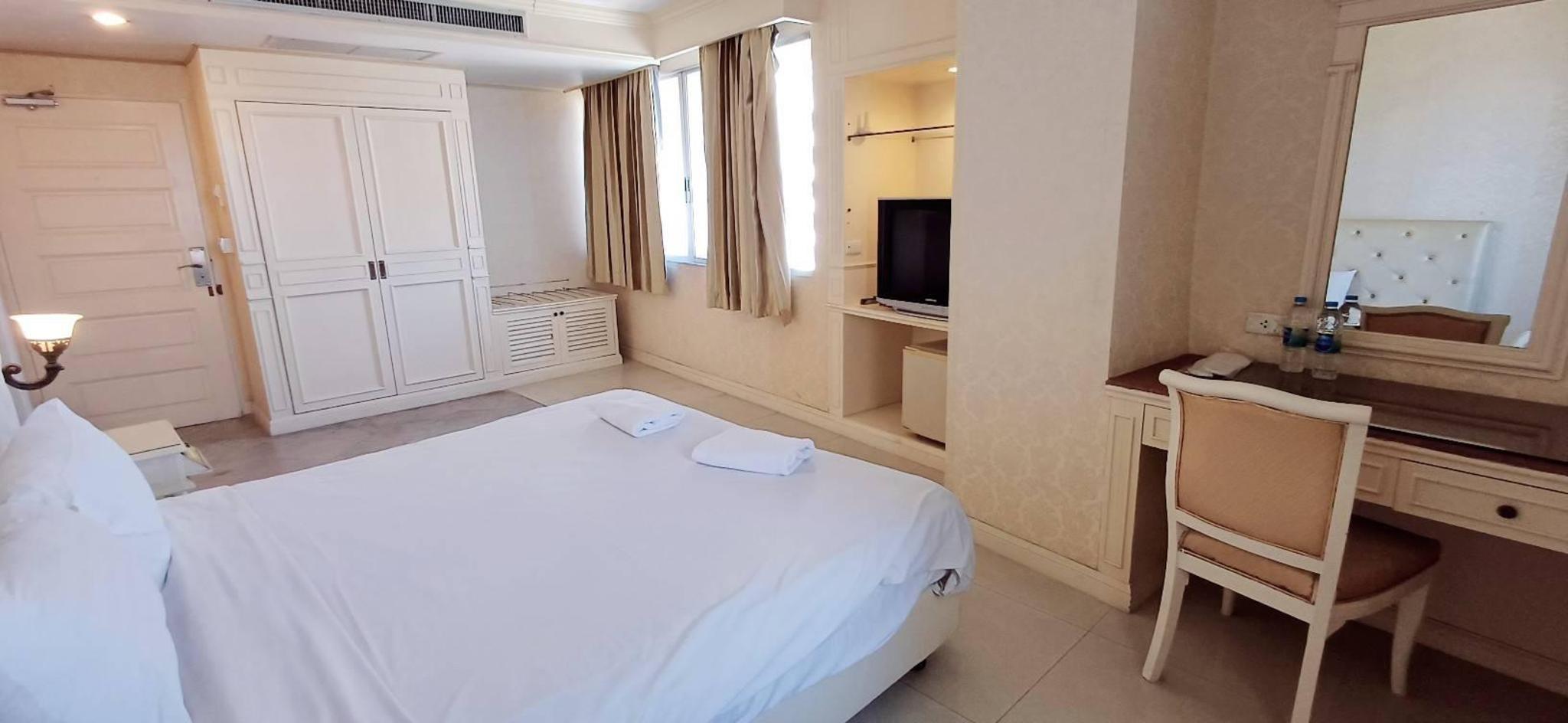Adriatic Palace Pattaya