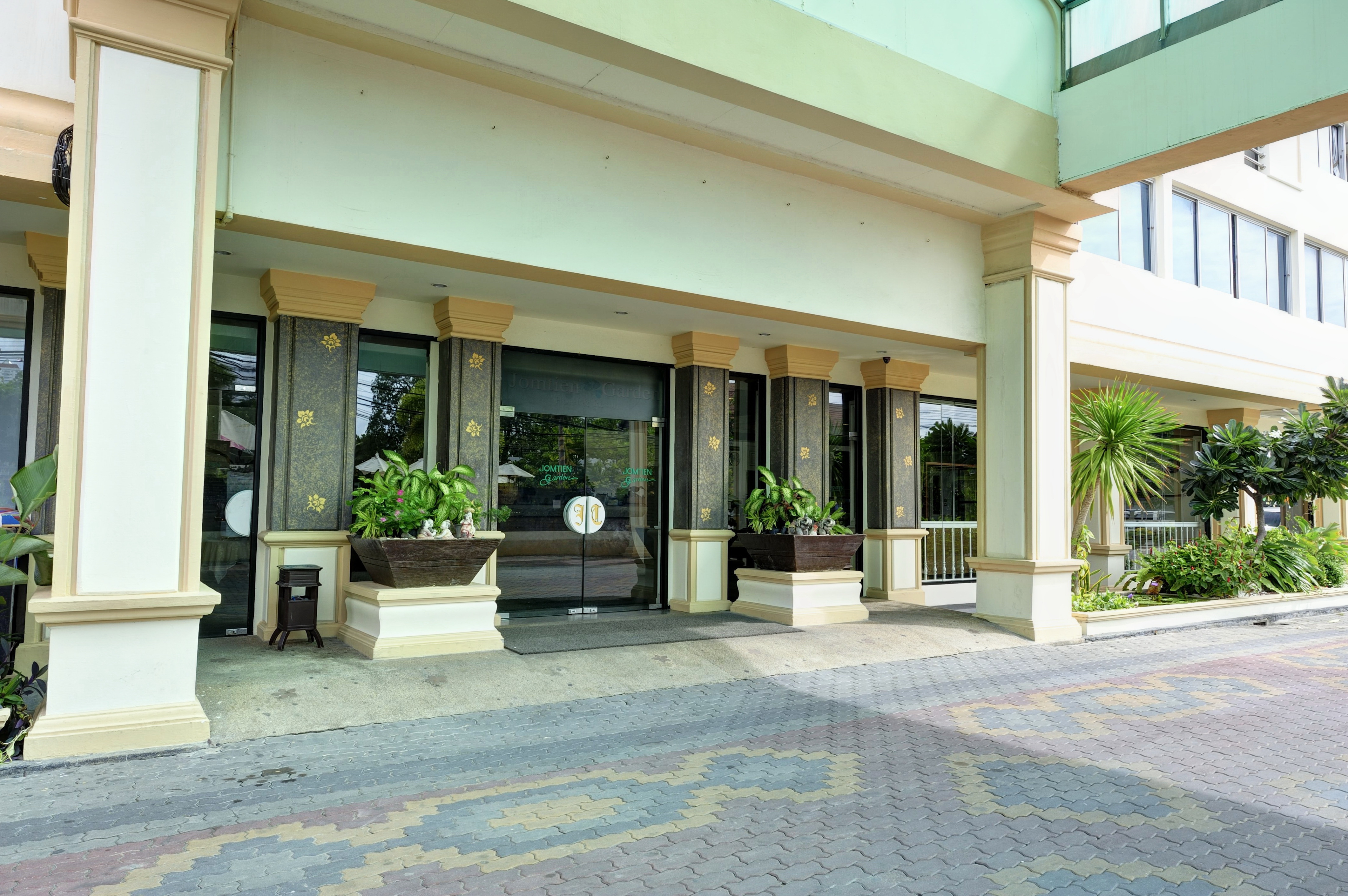 Coco Beach Hotel Jomtien Pattaya - photo