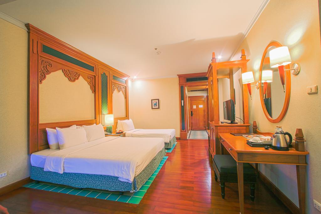 Long Beach Garden Hotel and Pavilions