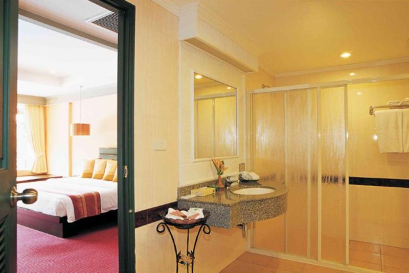 Aek-Pailin River Kwai Hotel