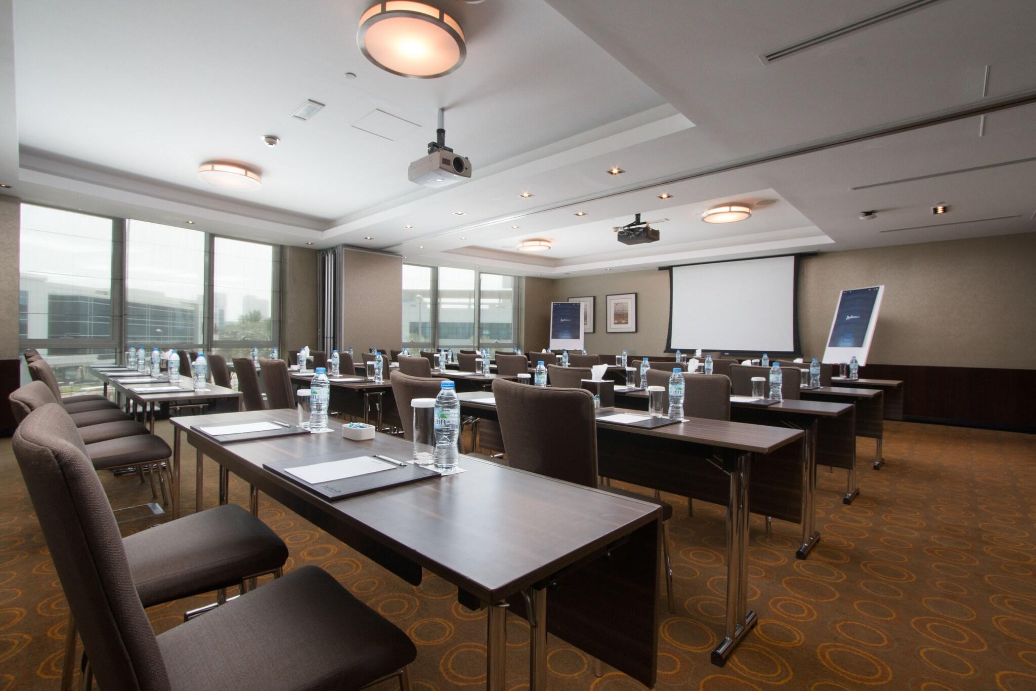 Radisson Blu Hotel, Dubai Media City - photo