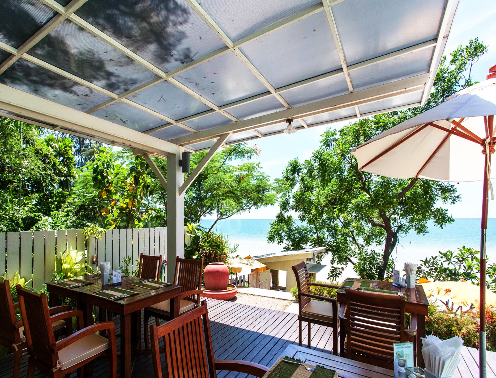 Baan Bayan Beach Hotel
