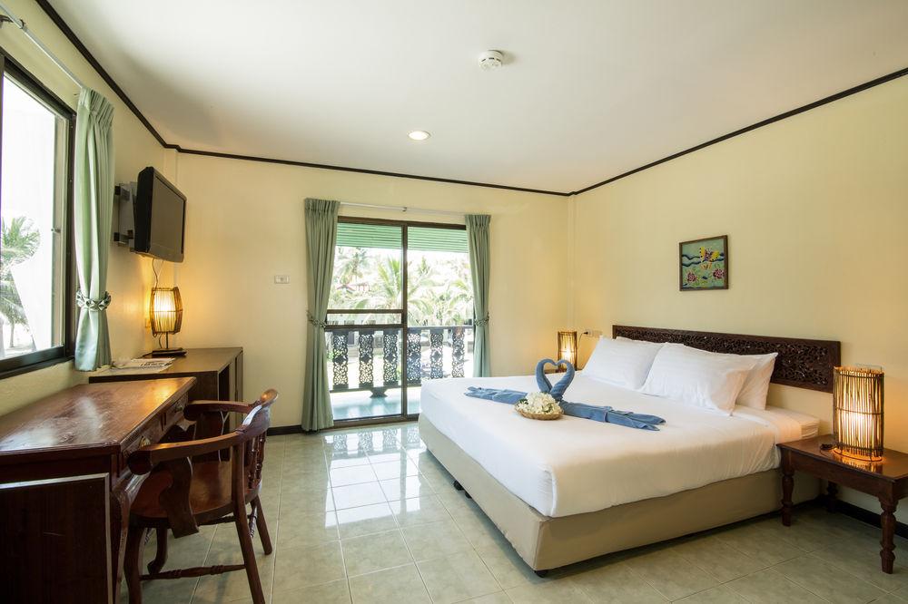 Dolphin Bay Resort by null