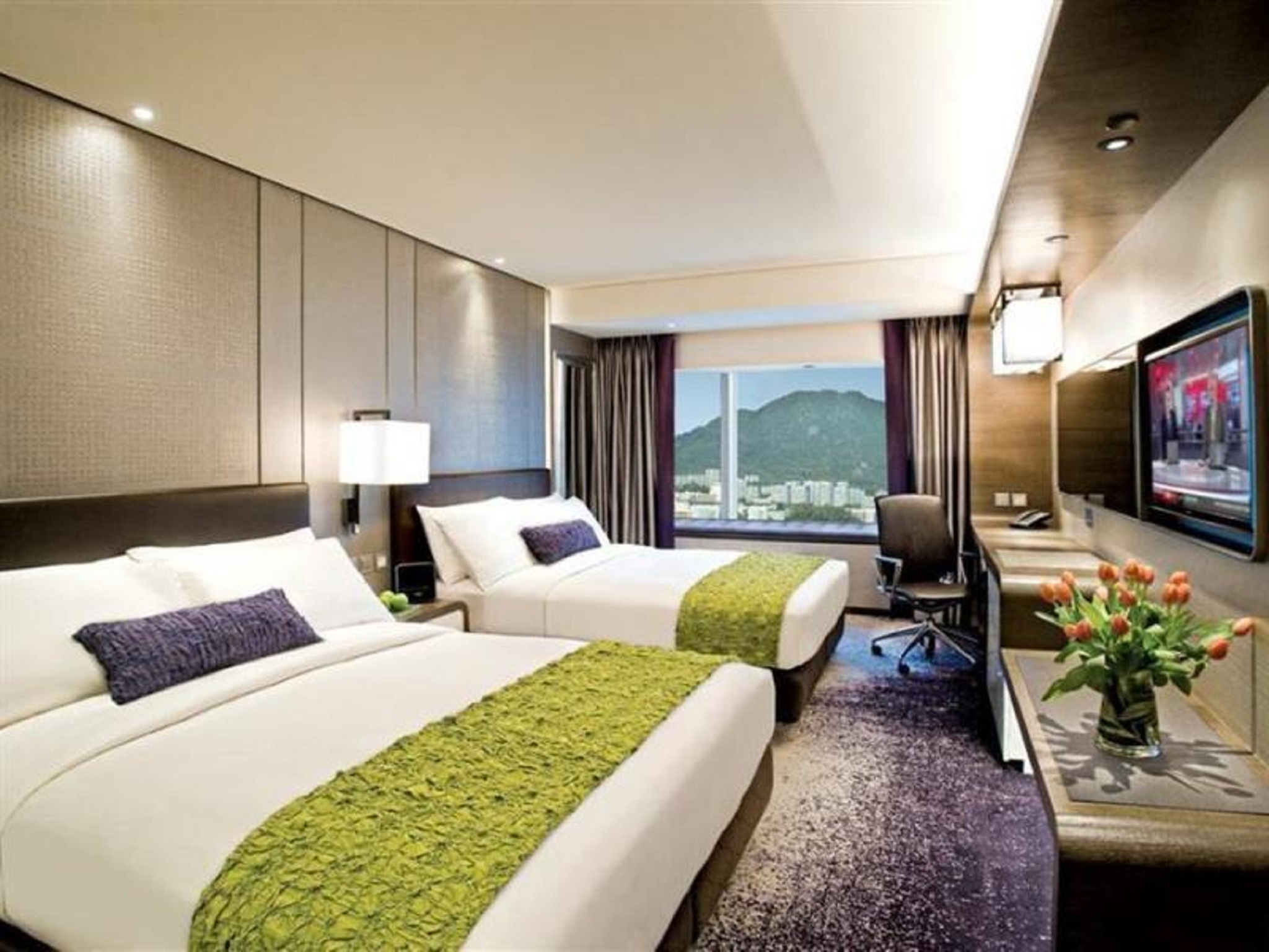 Royal Plaza Hotel
