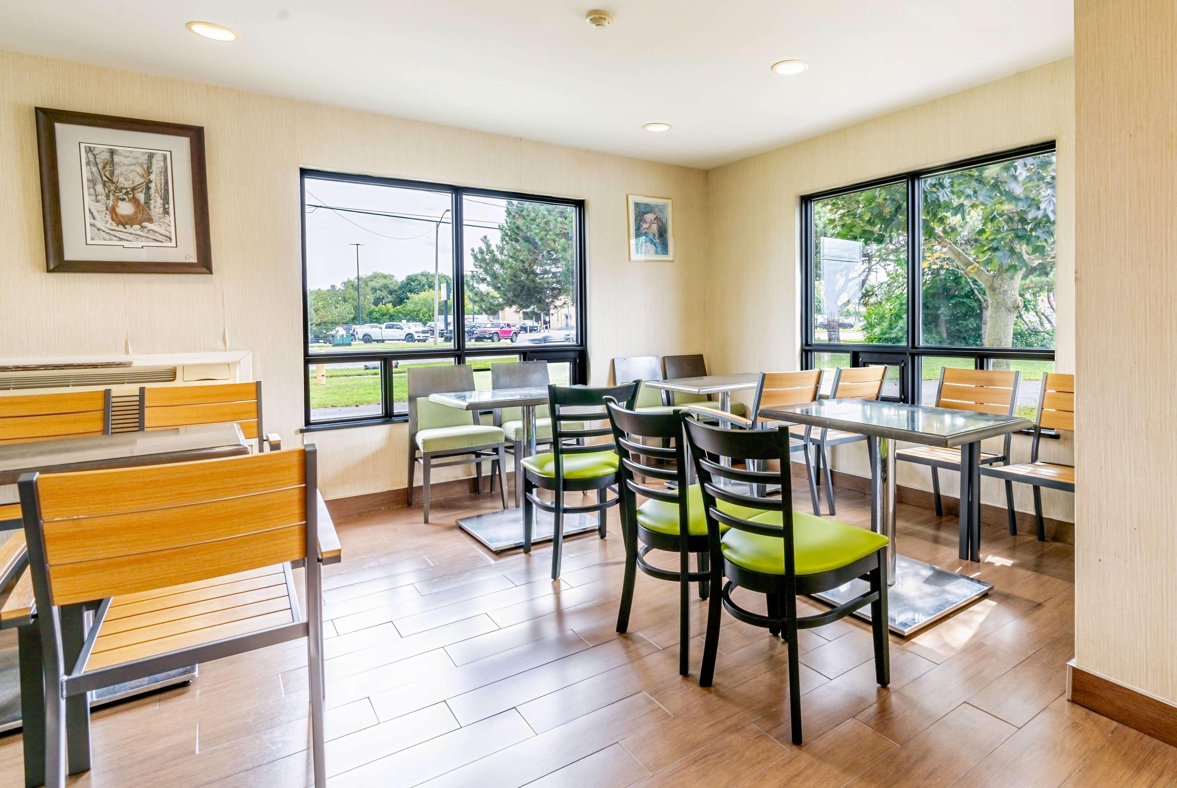 Ramada By Wyndham Kingston