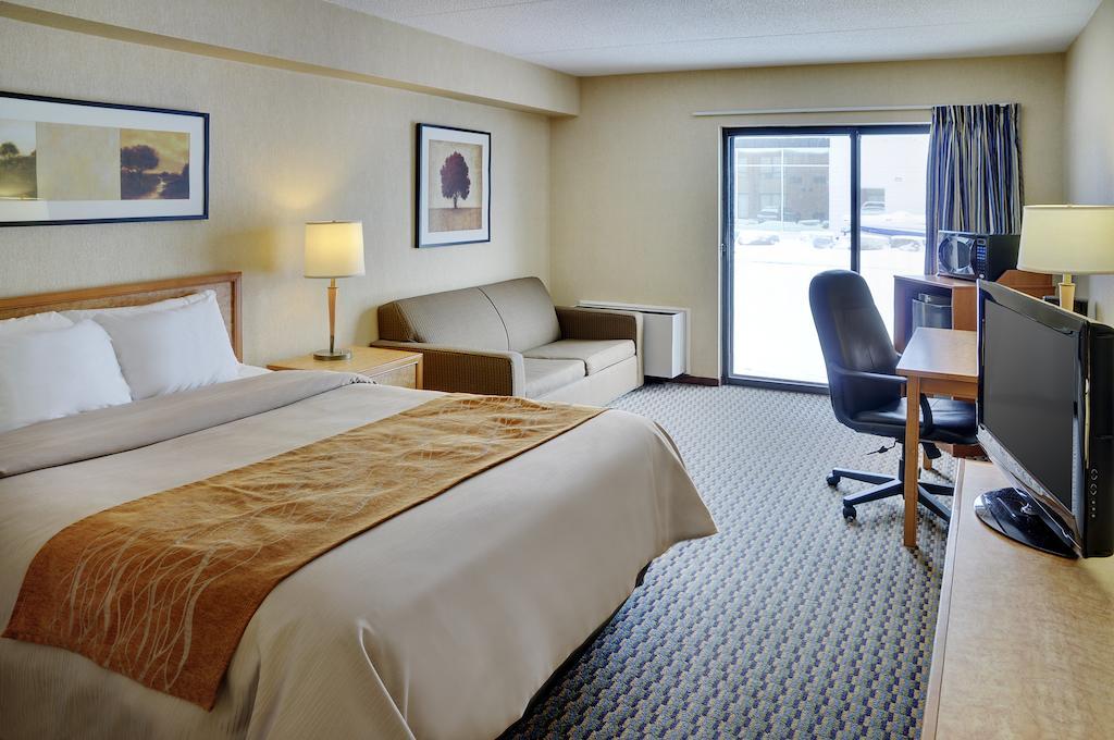 Comfort Inn Airport North Bay