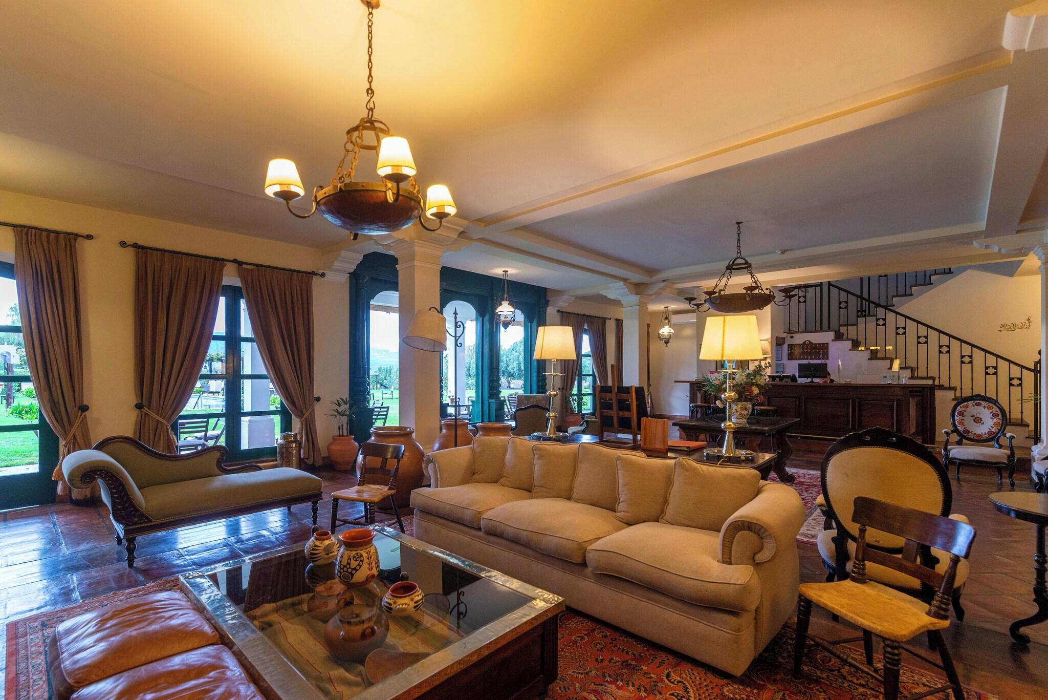 Patios de Cafayate by null