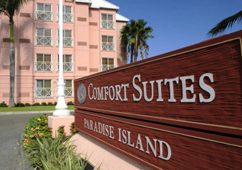 Comfort Suites Paradise Island by null
