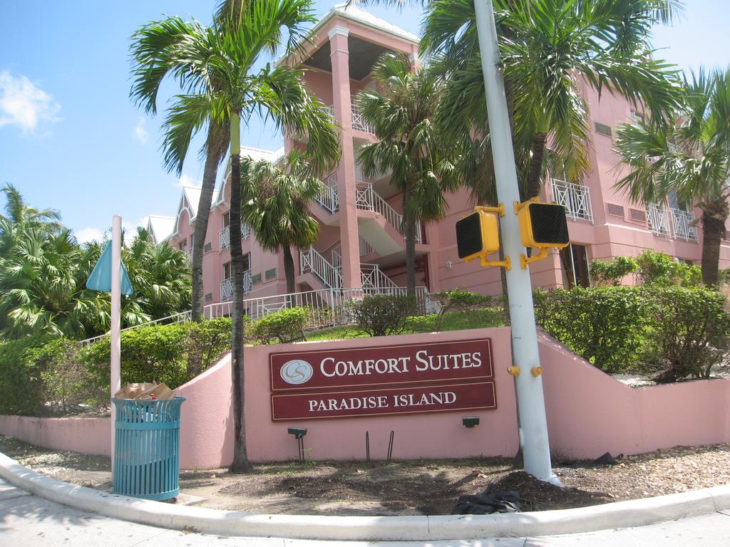 Comfort Suites Paradise Island by null