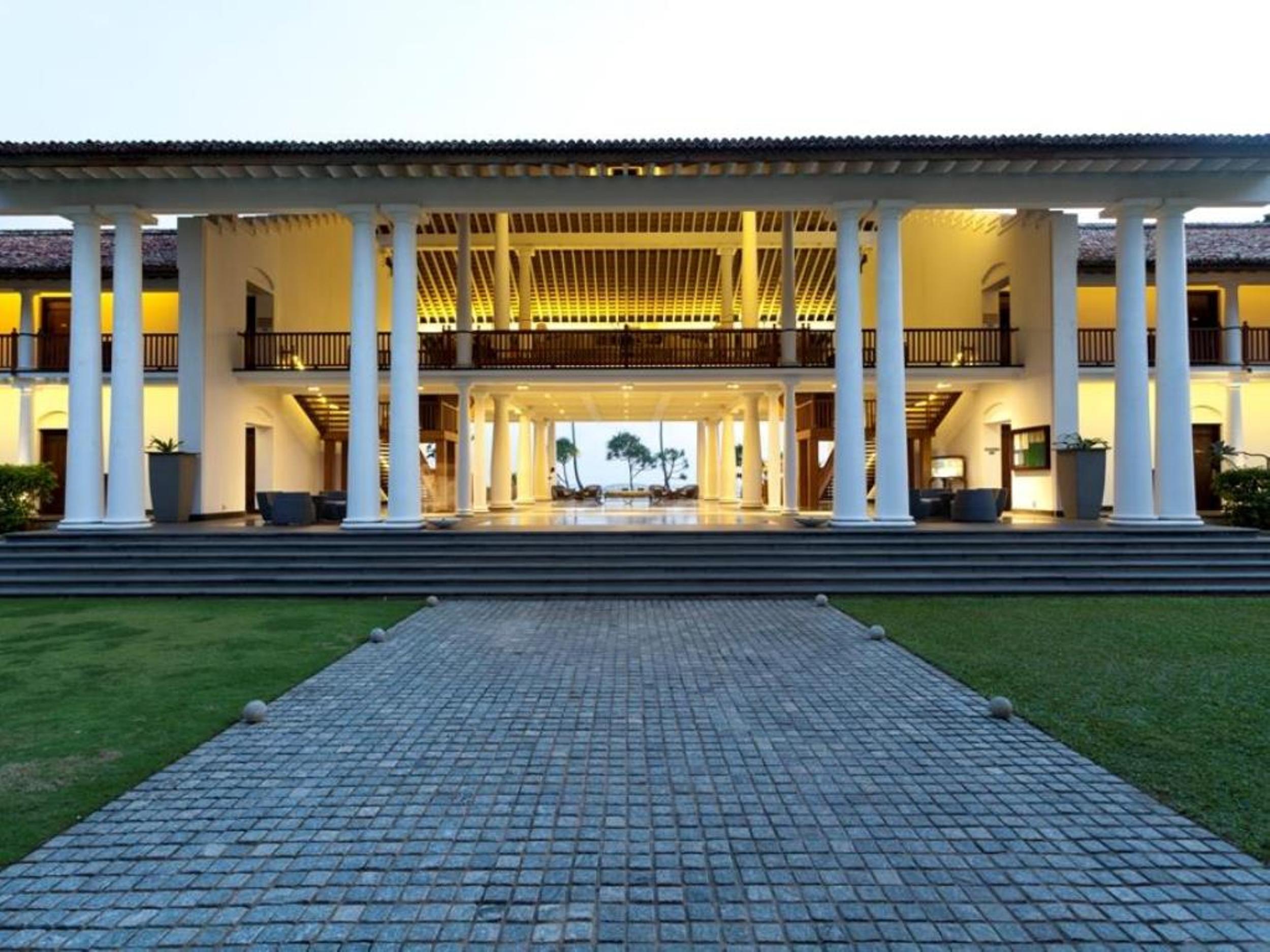 The Fortress Resort and Spa - фото