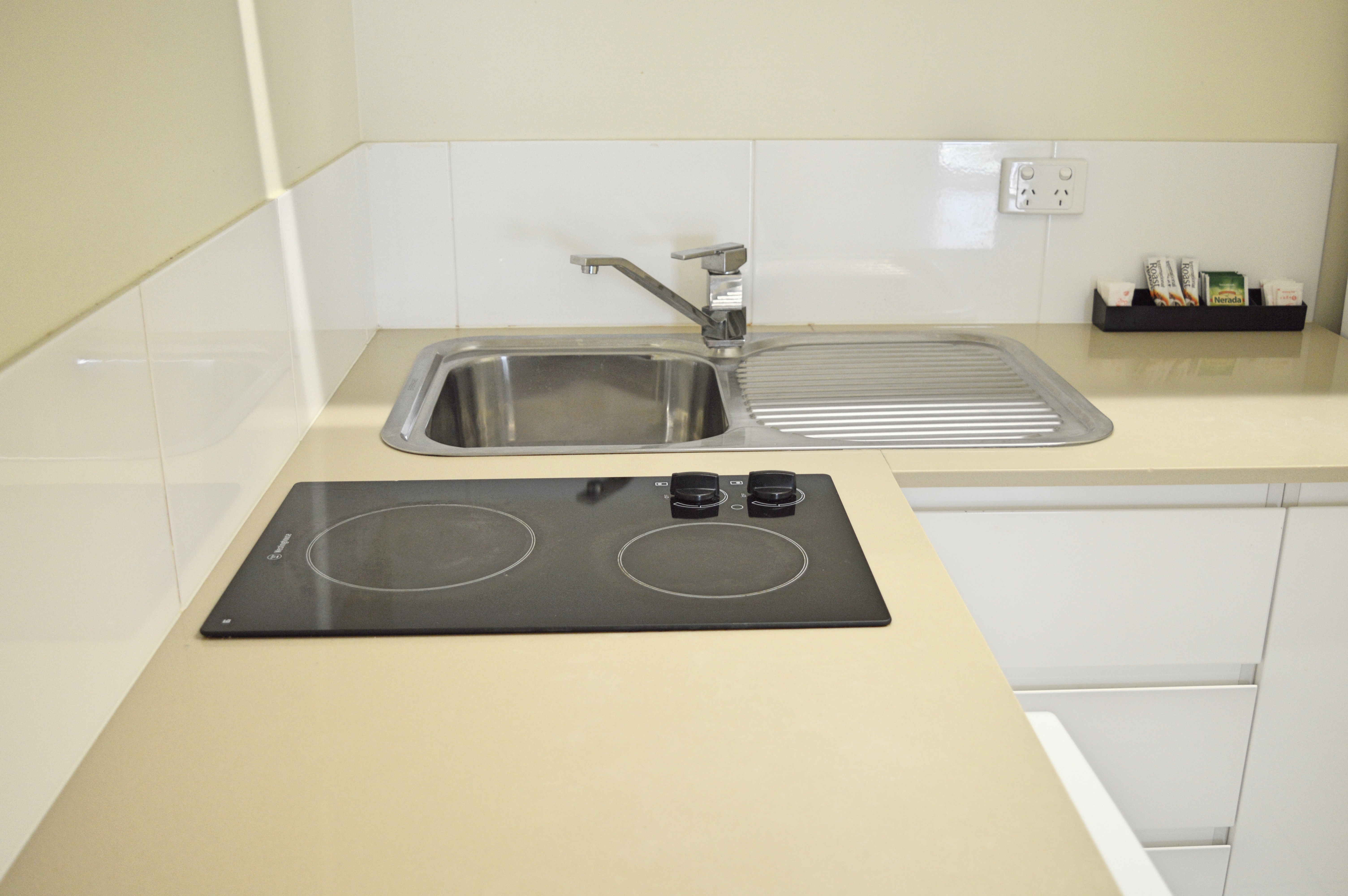 Cairns Queenslander Hotel & Apartments