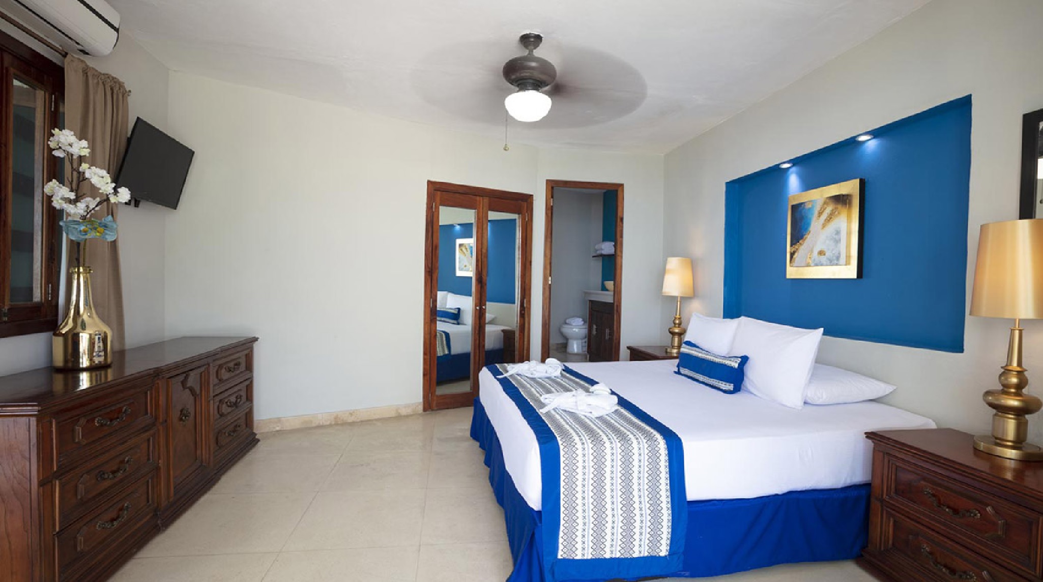 Blue Chairs Beachfront Resort Puerto Vallarta by null