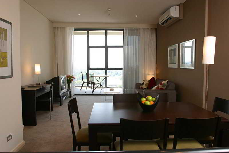 Meriton Serviced Apartments Parramatta