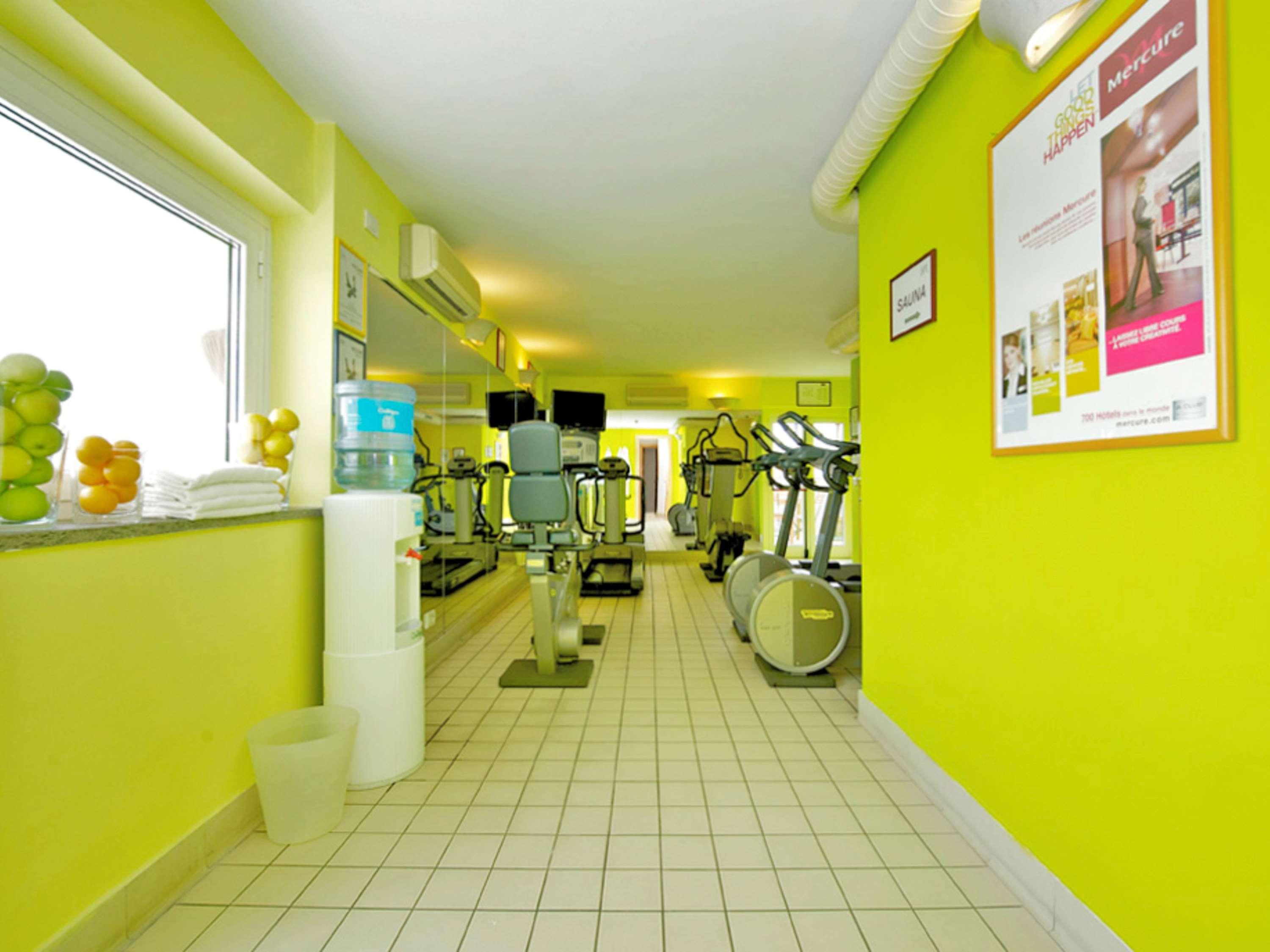 Mercure Roma Corso Trieste by null