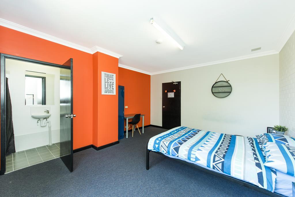 Billabong Backpackers Resort