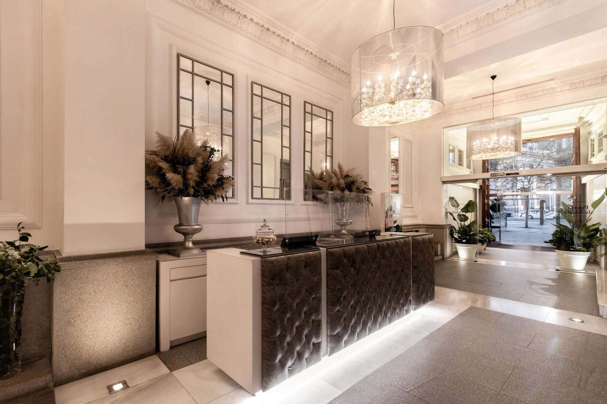 Hospes Puerta de Alcalá by null