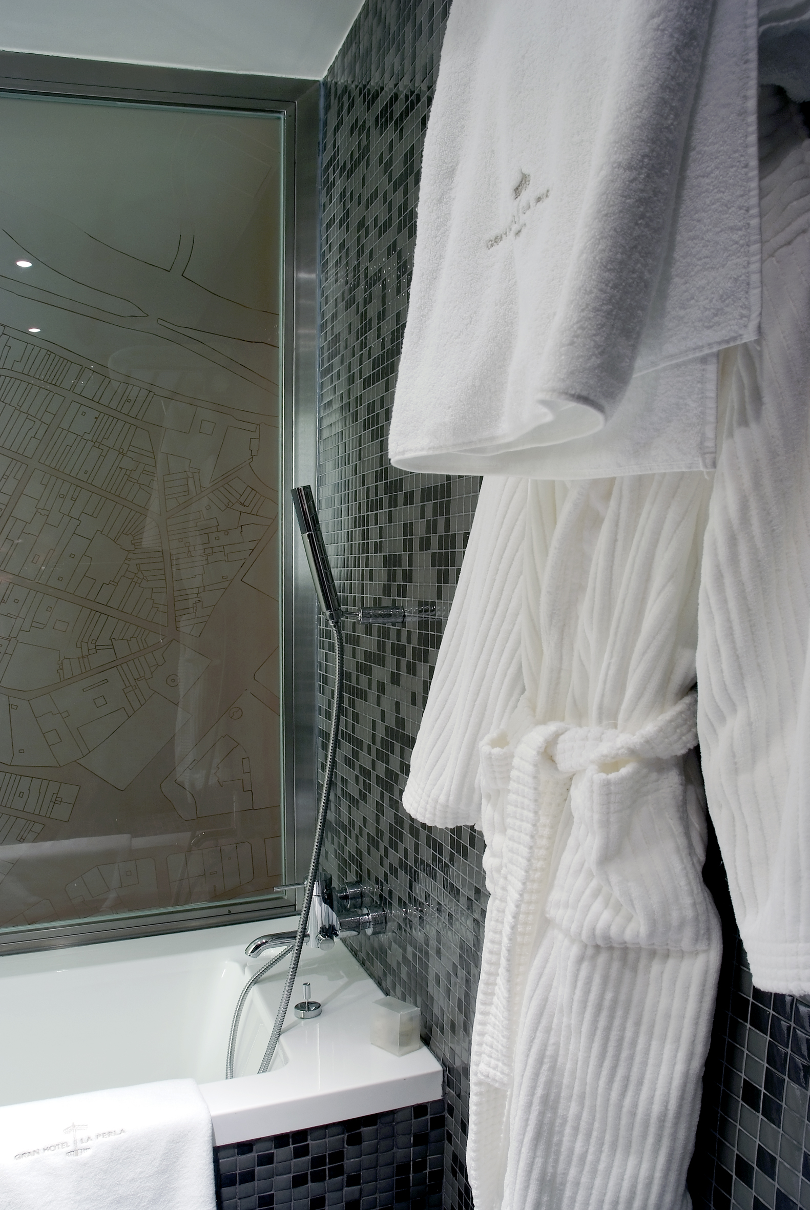 Hotel La Perla by null