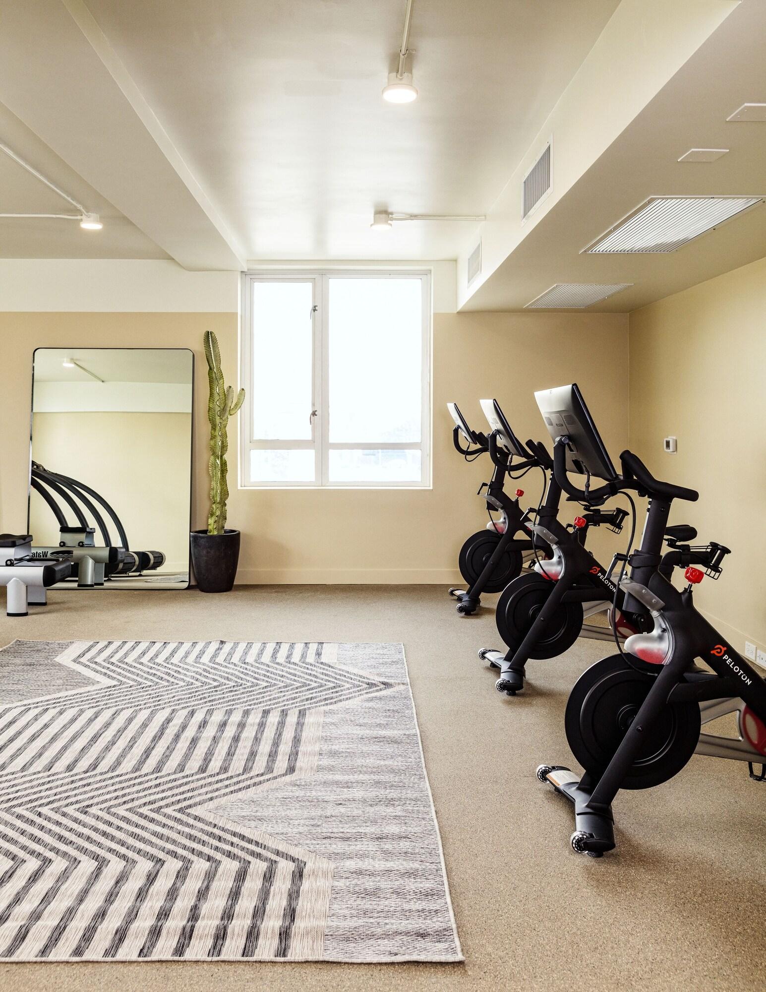 Custom Hotel by null