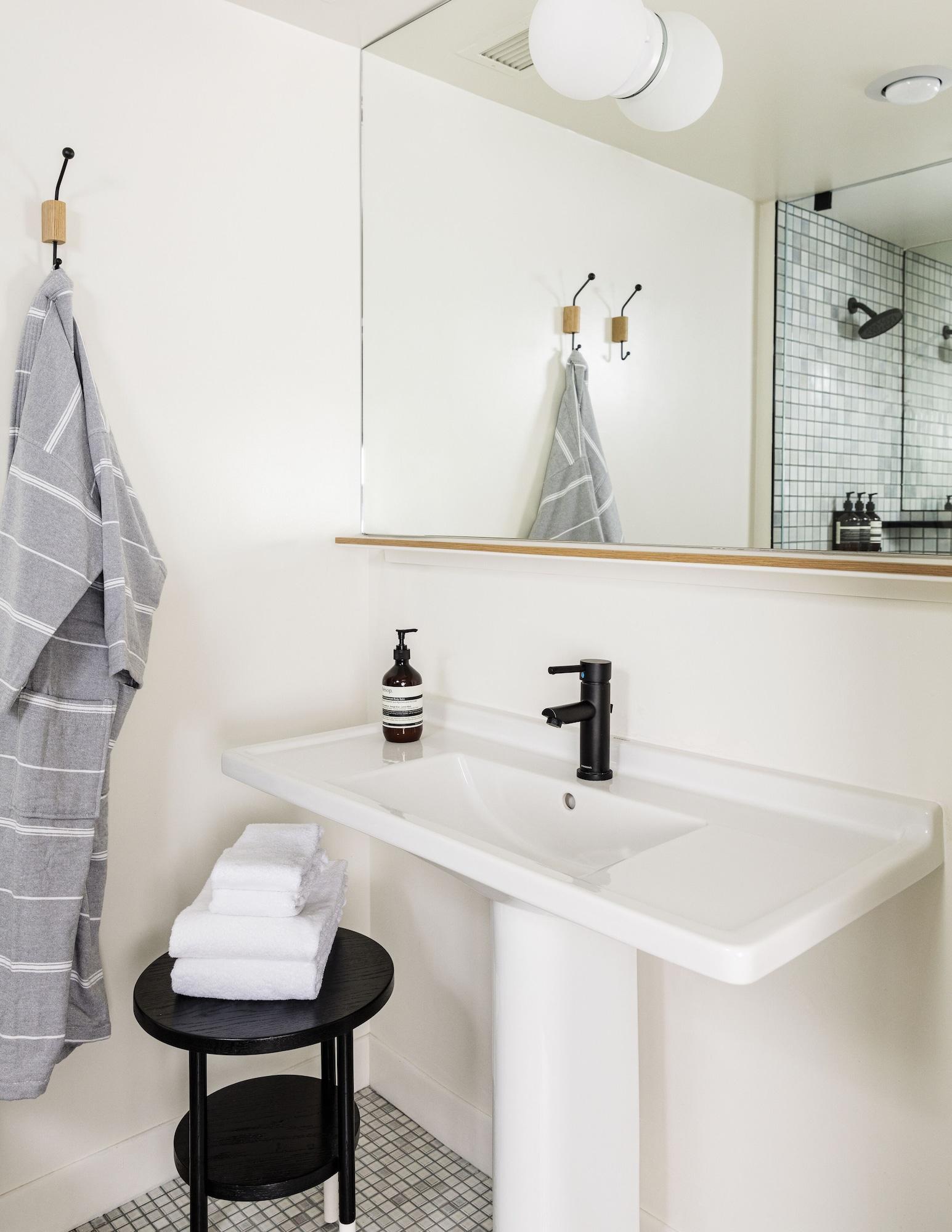 Custom Hotel by null