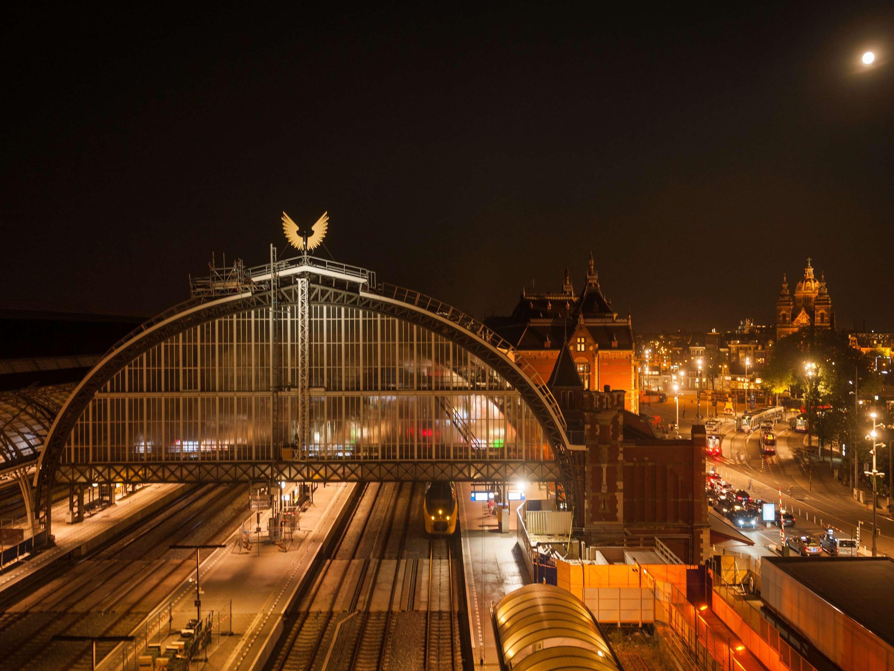 ibis Amsterdam Centre by null