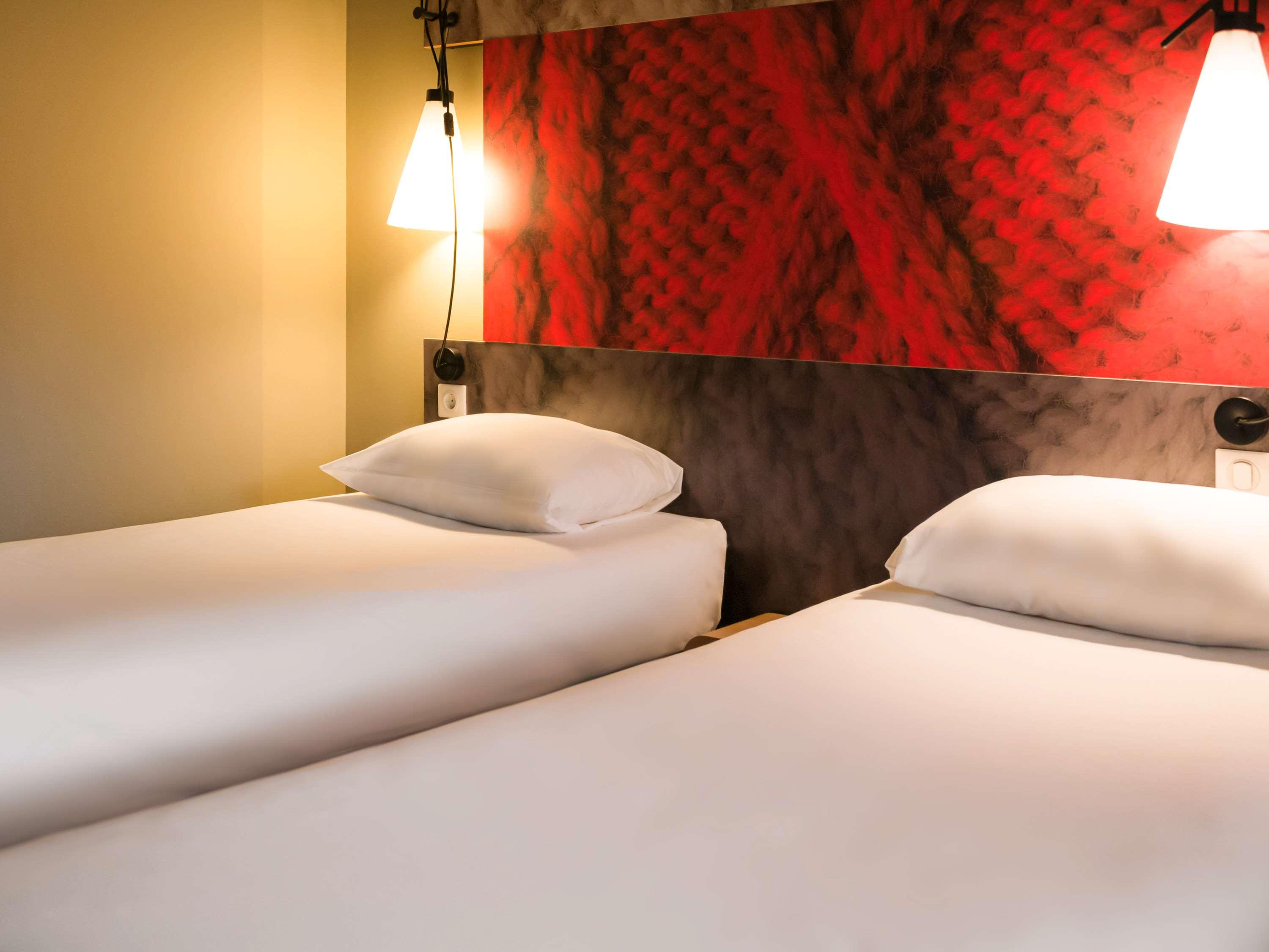 ibis Amsterdam Centre by null