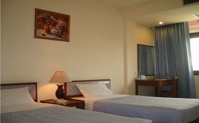 Oasis Hotel Chiangmai by null