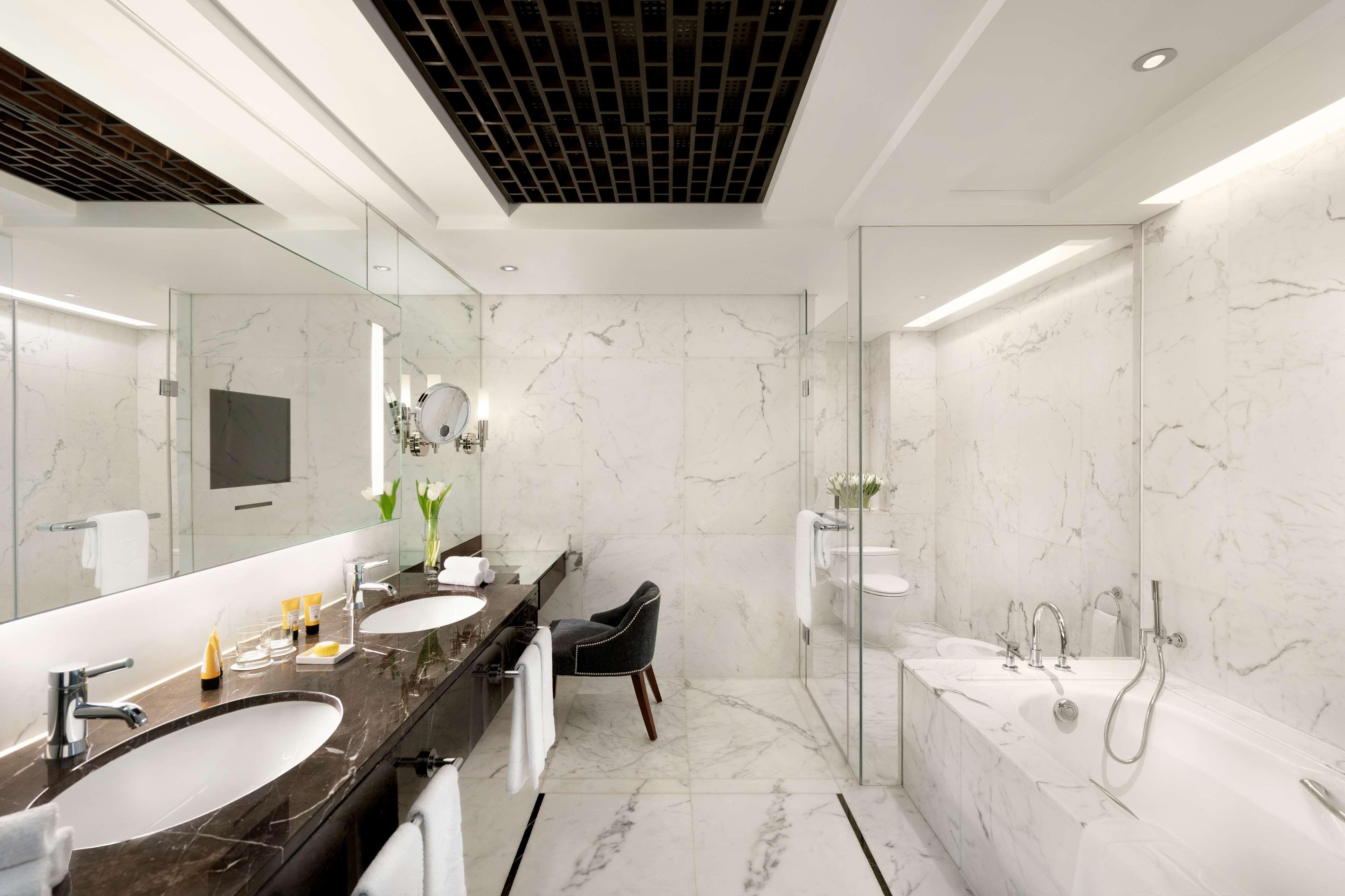 Shangri-La Hotel, Beijing by null