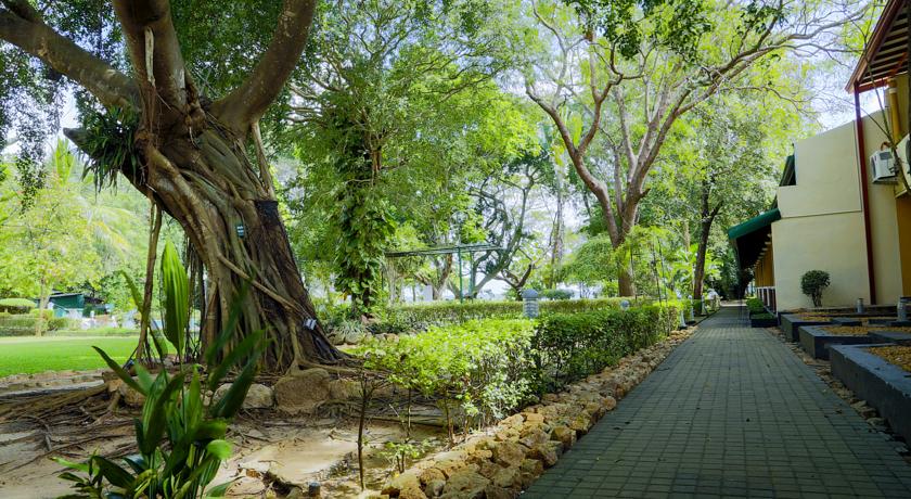 Miridiya Lake Resort