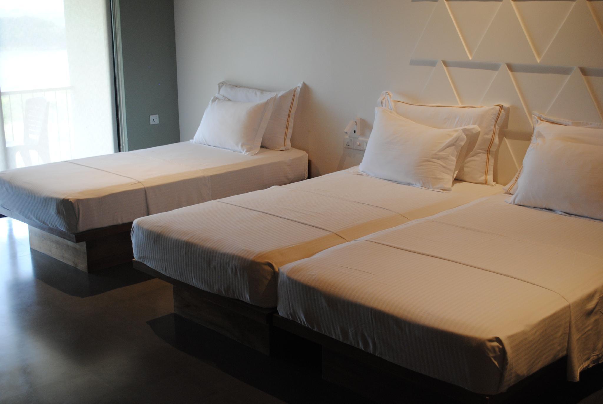 Giritale Hotel by null