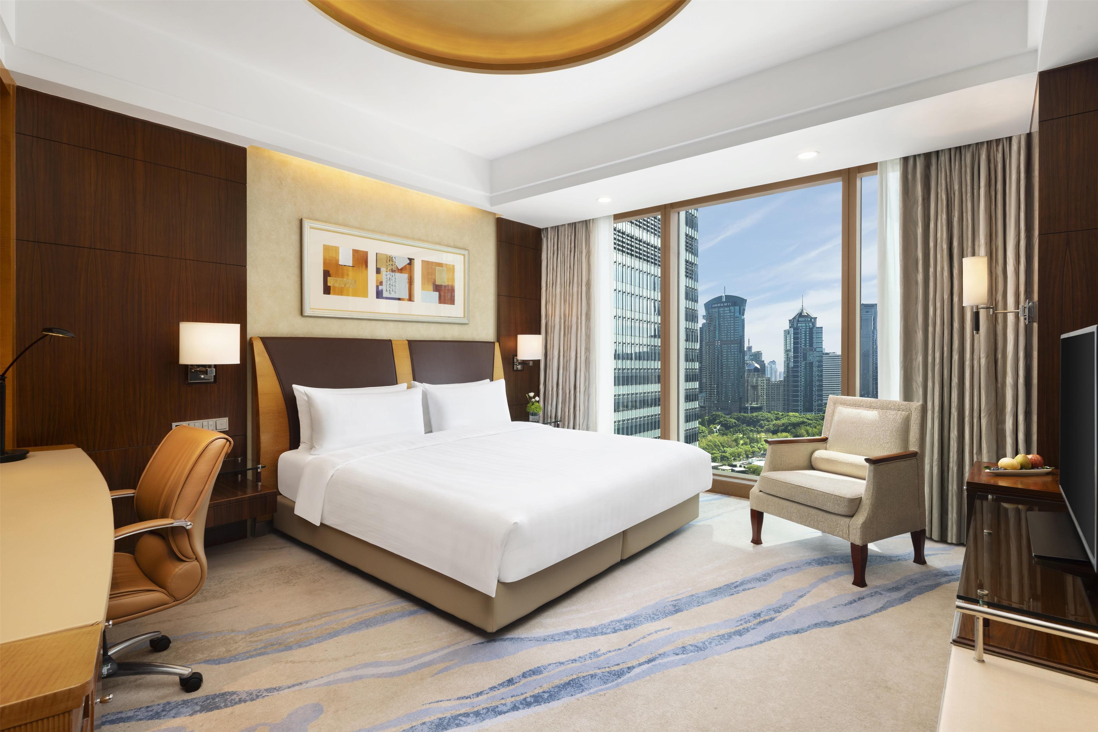 Pudong Shangri-La by null