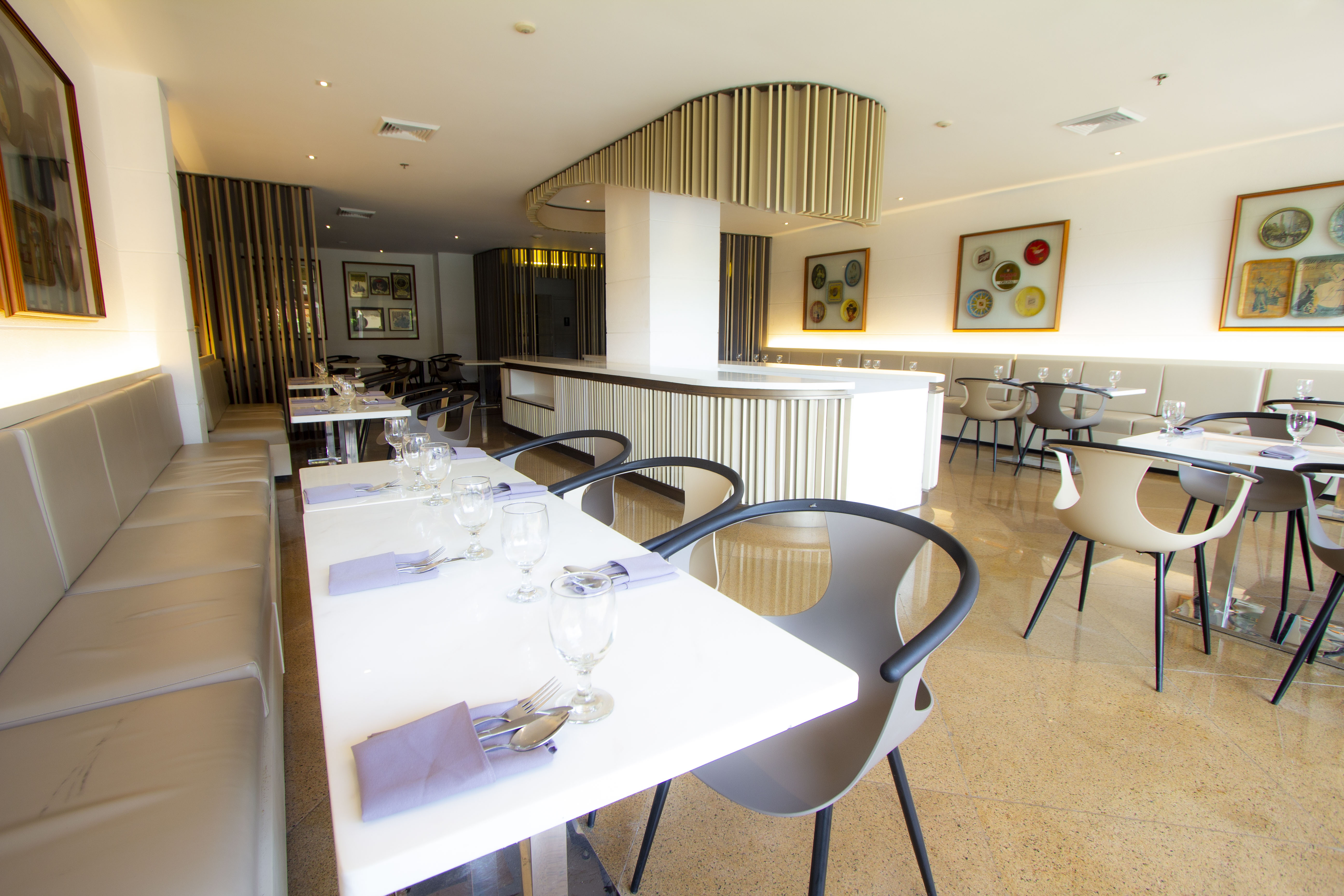 Crown Regency Suites & Residences Mactan