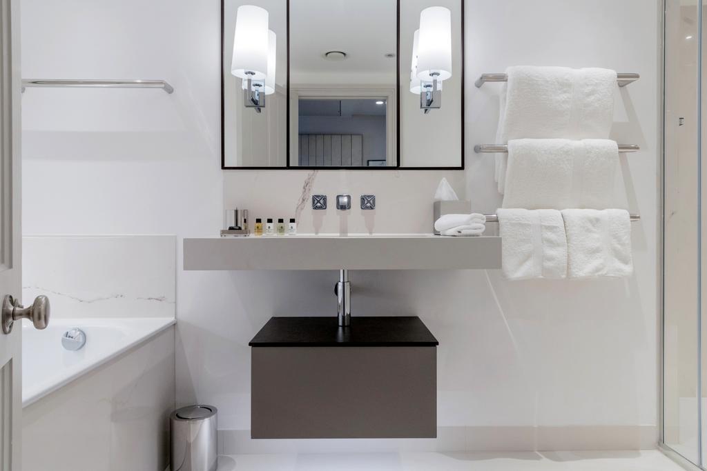 Old Bank Hotel by null