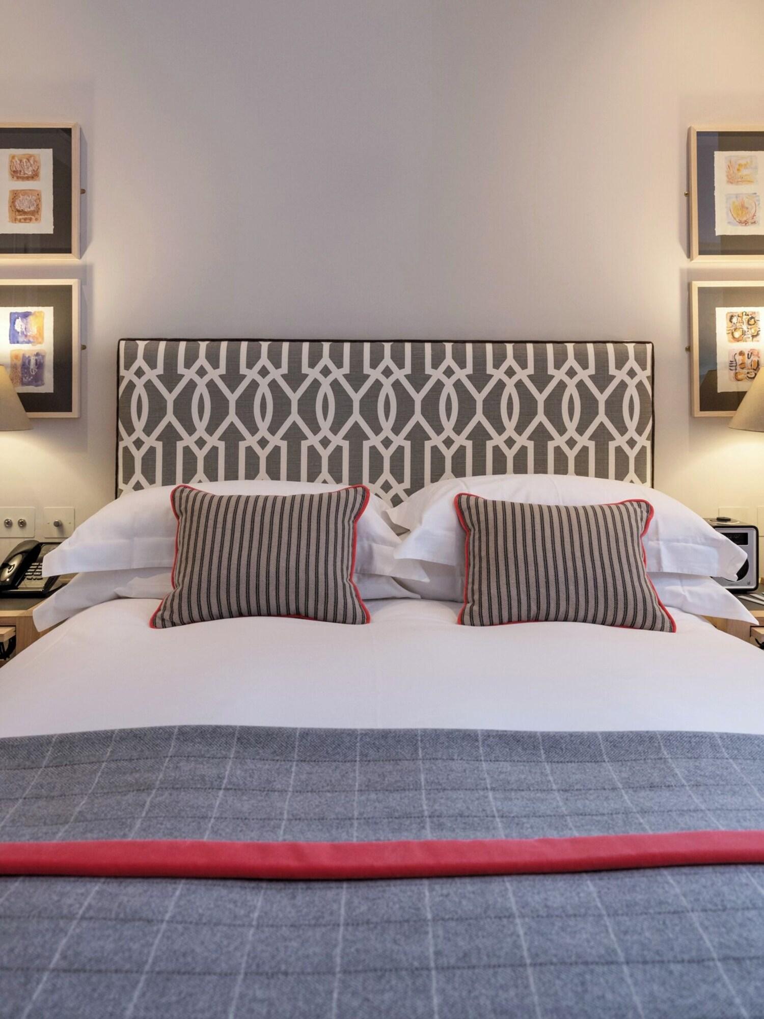 Old Bank Hotel, by The Oxford Collection by null