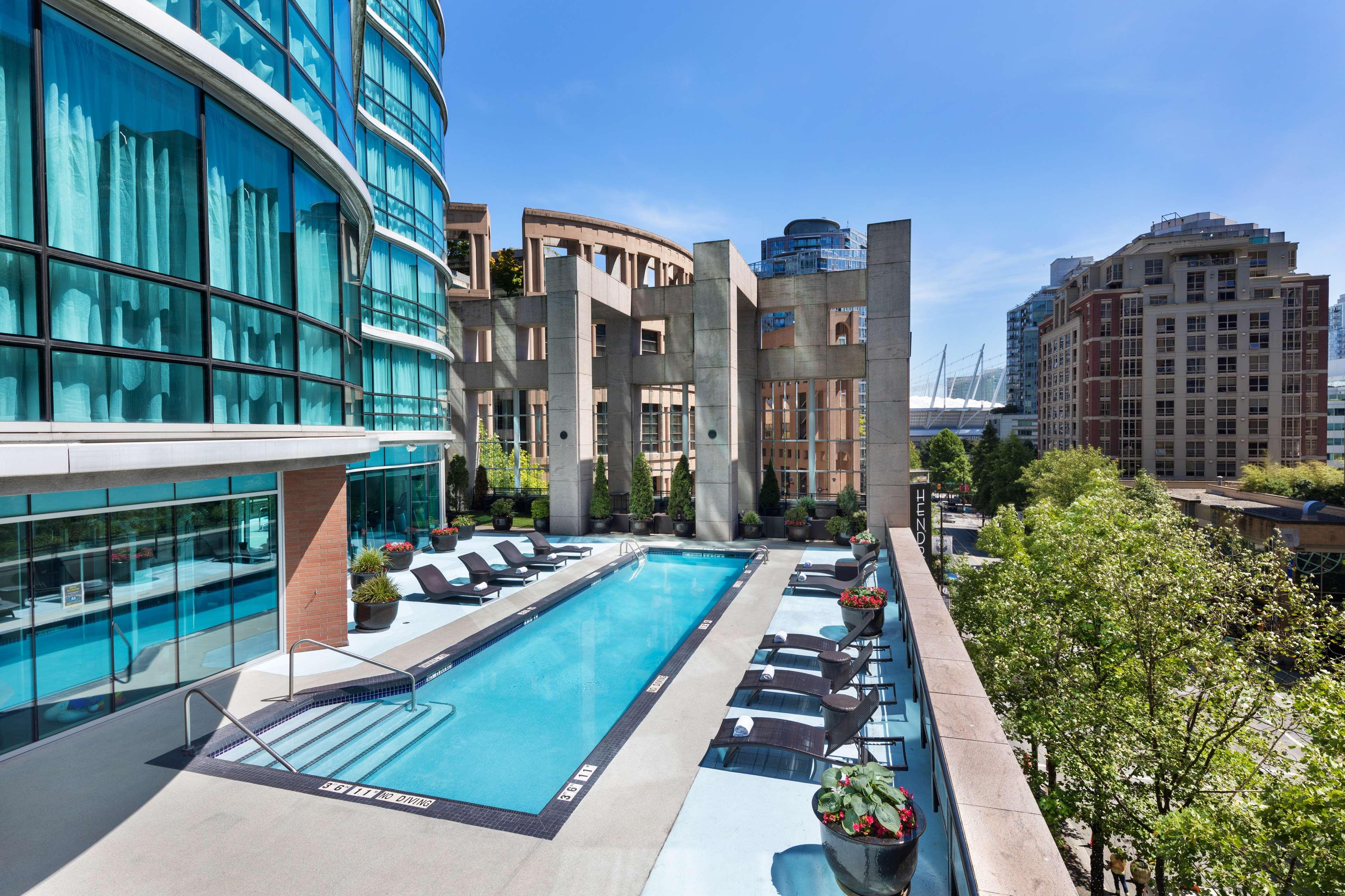 Hilton Vancouver Downtown by null