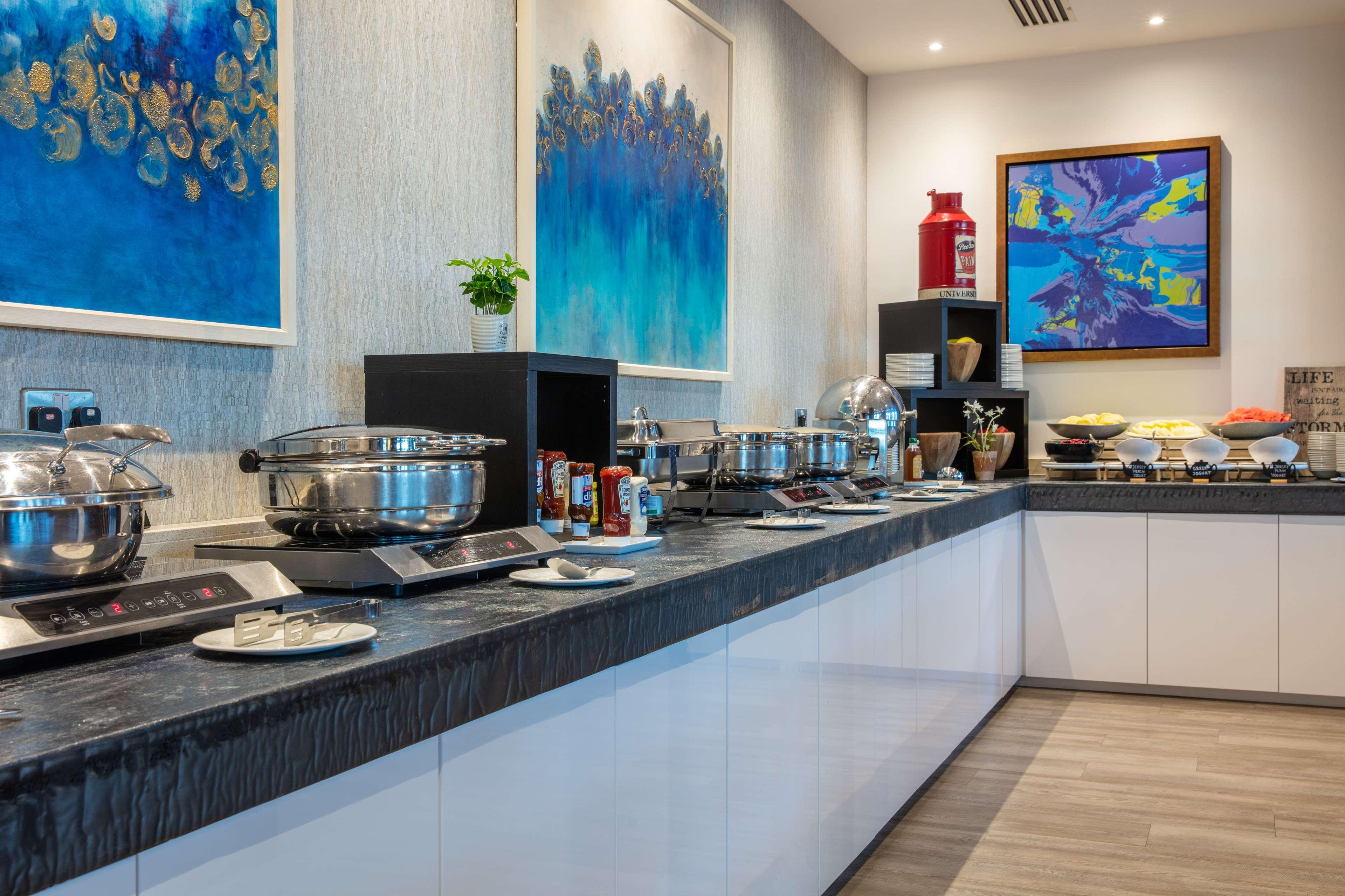 Radisson BLU Waterfront Hotel