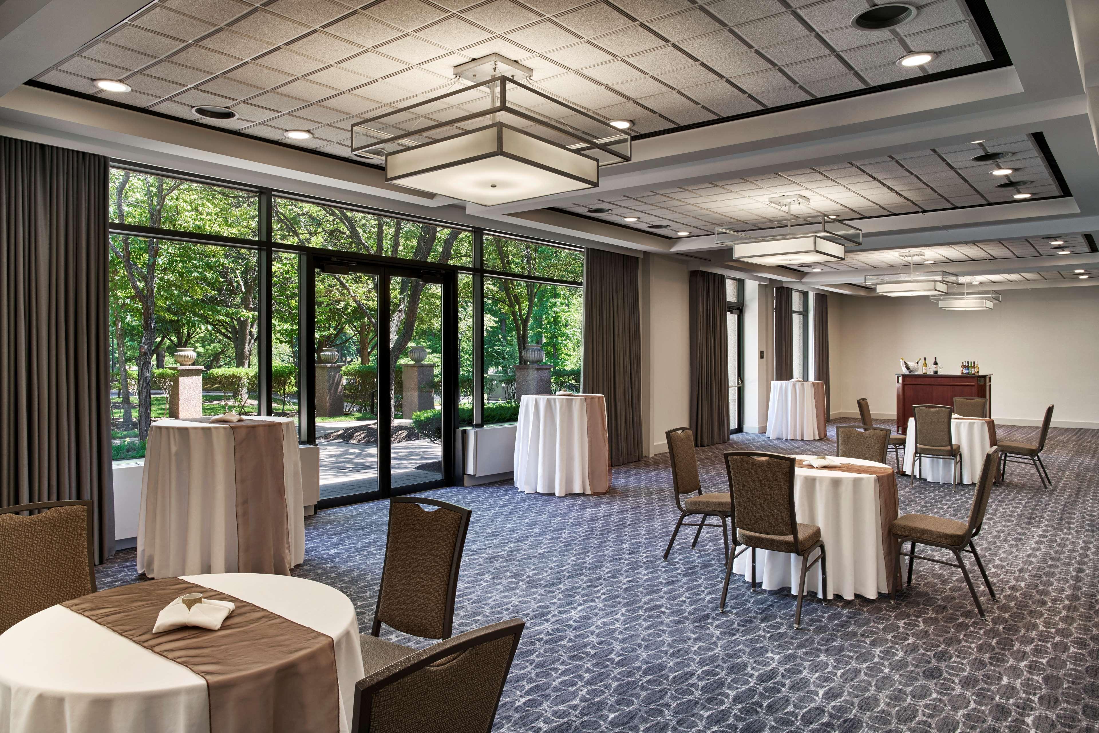 Hilton Fairfax by null