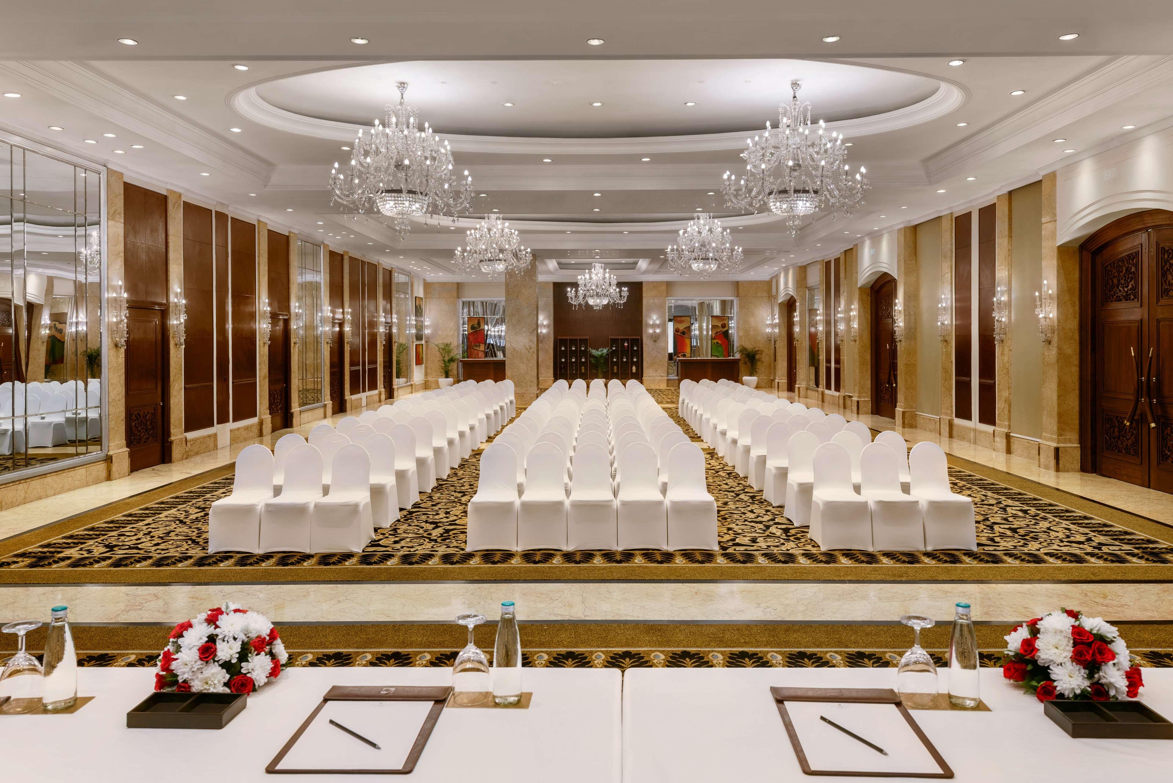 Shangri-La Eros New Delhi by null
