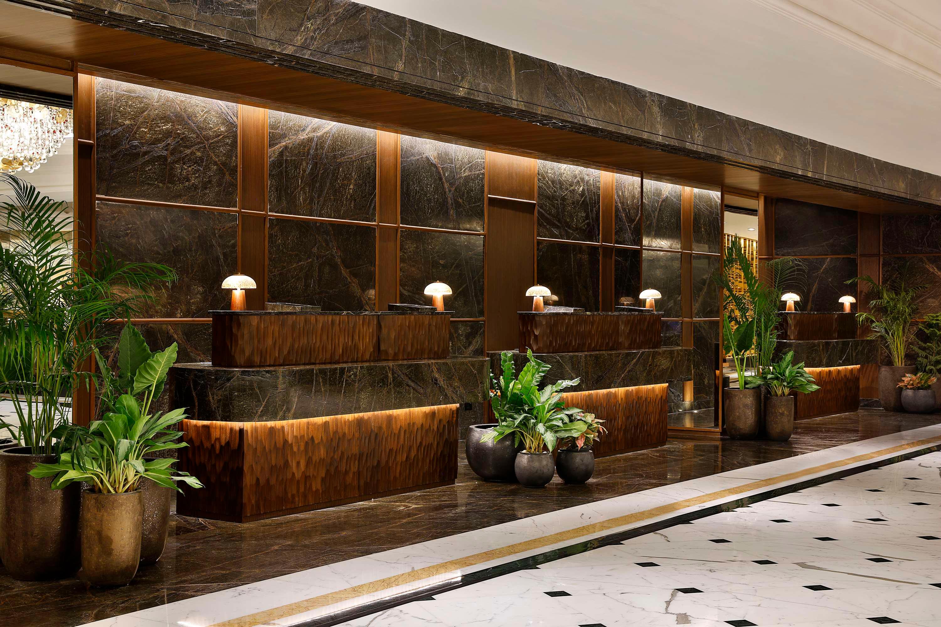 Shangri-La Eros New Delhi by null
